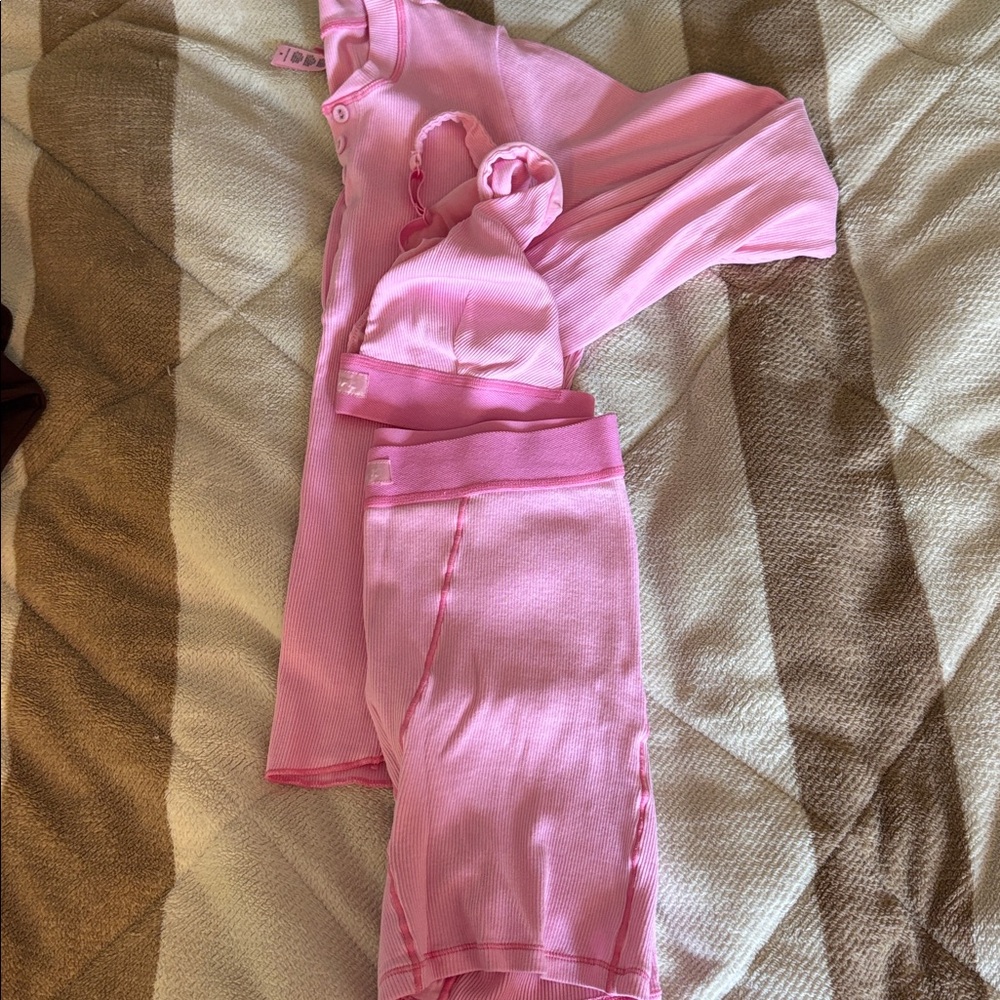 Skims Rib collection pink sleep set